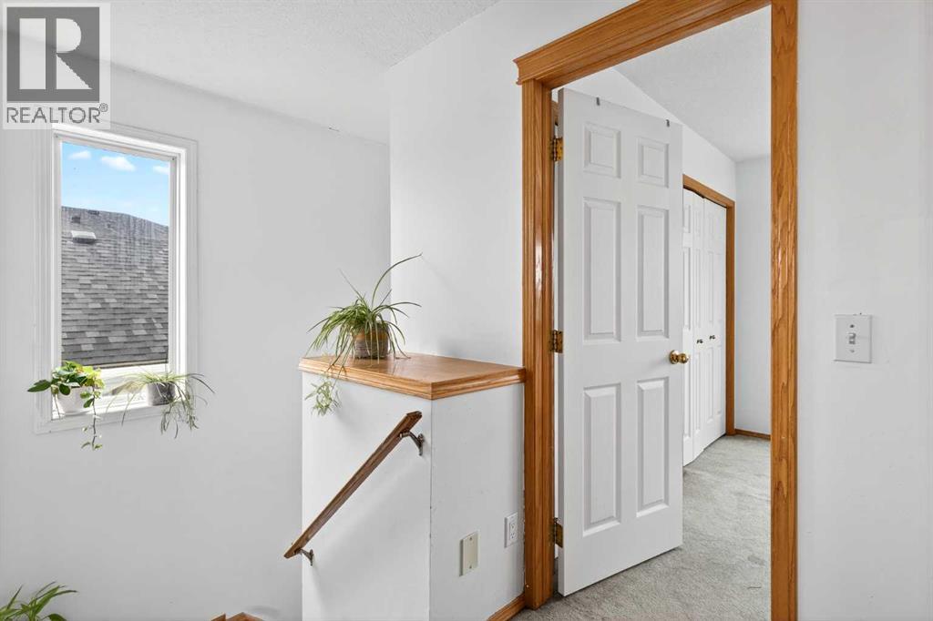 Single Family House for Sale in  Martinvalley Court NE Martindale Calgary 