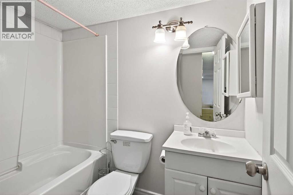 Single Family House for Sale in  Martinvalley Court NE Martindale Calgary 