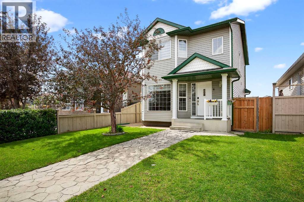 Single Family House for Sale in  Martinvalley Court NE Martindale Calgary 