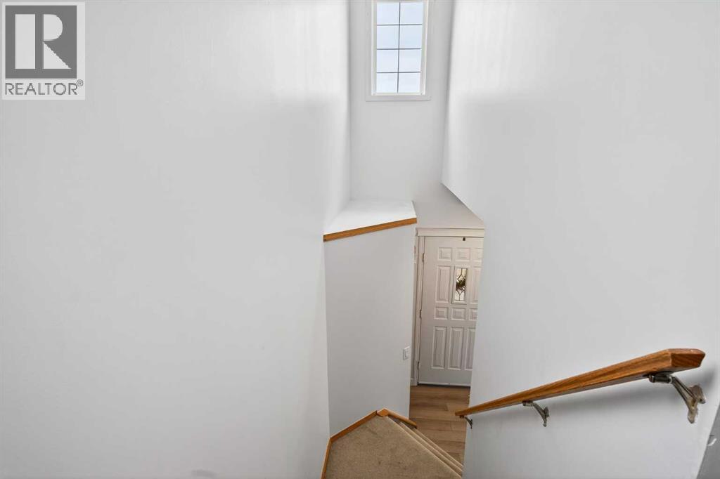 Single Family House for Sale in  Martinvalley Court NE Martindale Calgary 