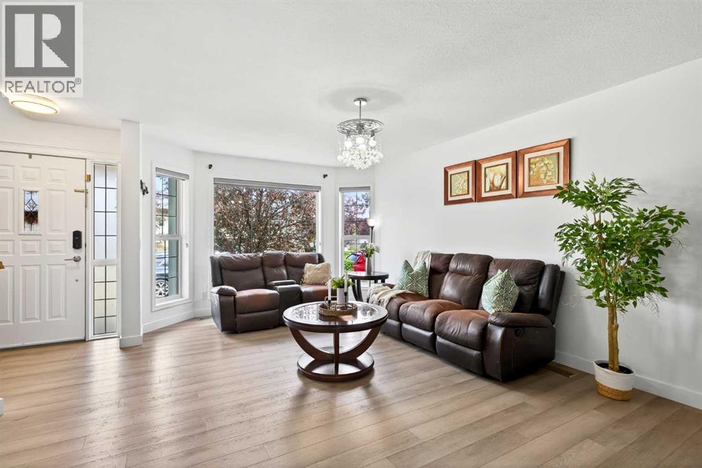 Single Family House for Sale in  Martinvalley Court NE Martindale Calgary 
