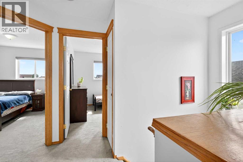 Single Family House for Sale in  Martinvalley Court NE Martindale Calgary 