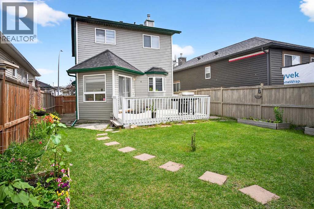 Single Family House for Sale in  Martinvalley Court NE Martindale Calgary 