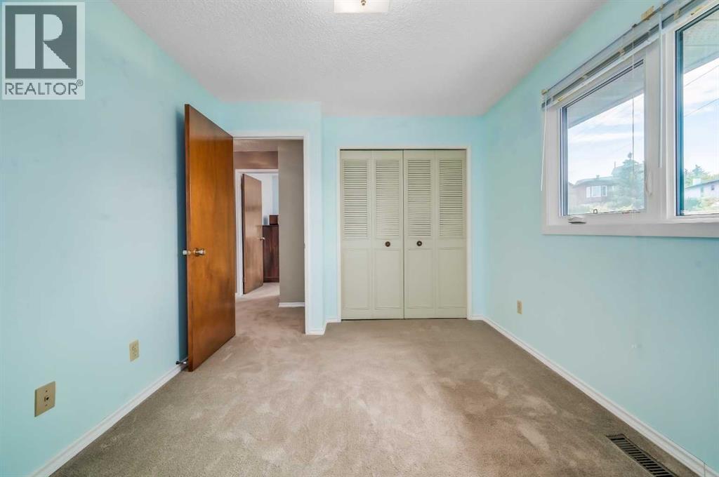 111 Macewan Drive NW, Calgary, Alberta
