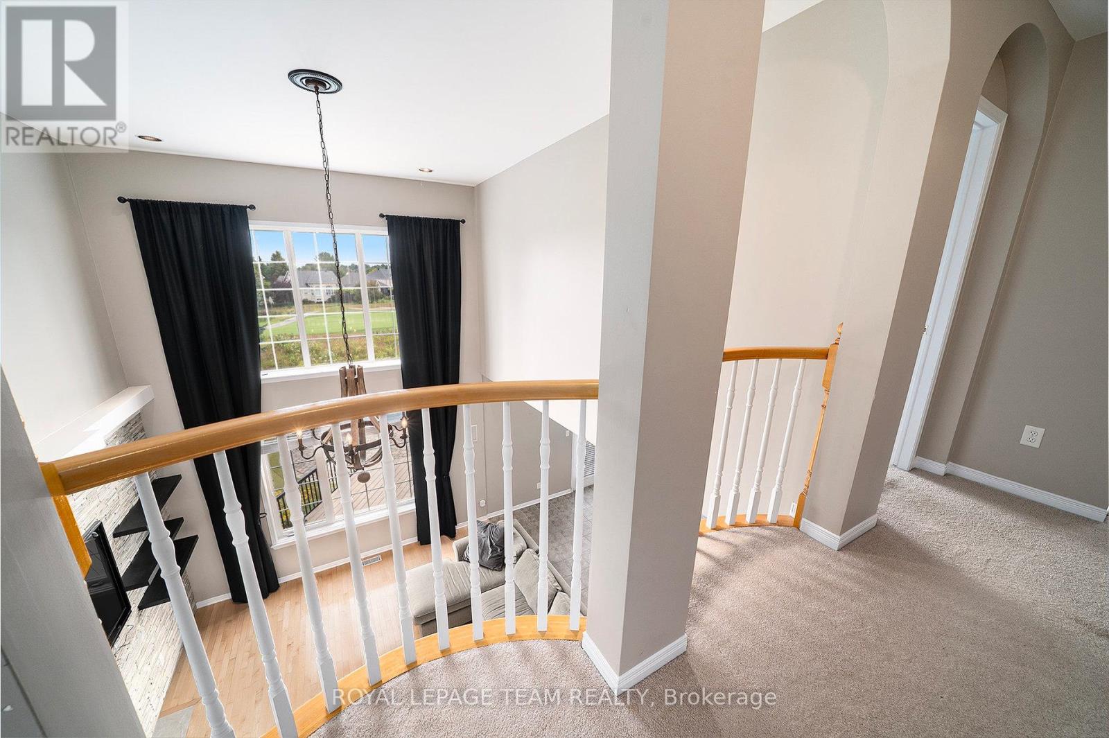 Photo 5 of 9 Fencerow Way, Ottawa ON