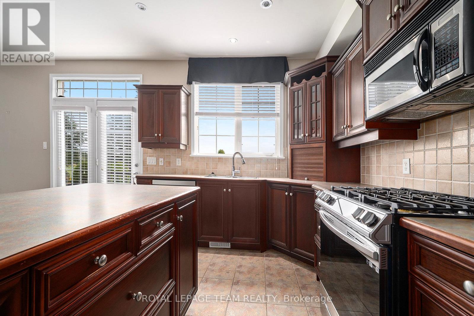 Photo 30 of 9 Fencerow Way, Ottawa ON