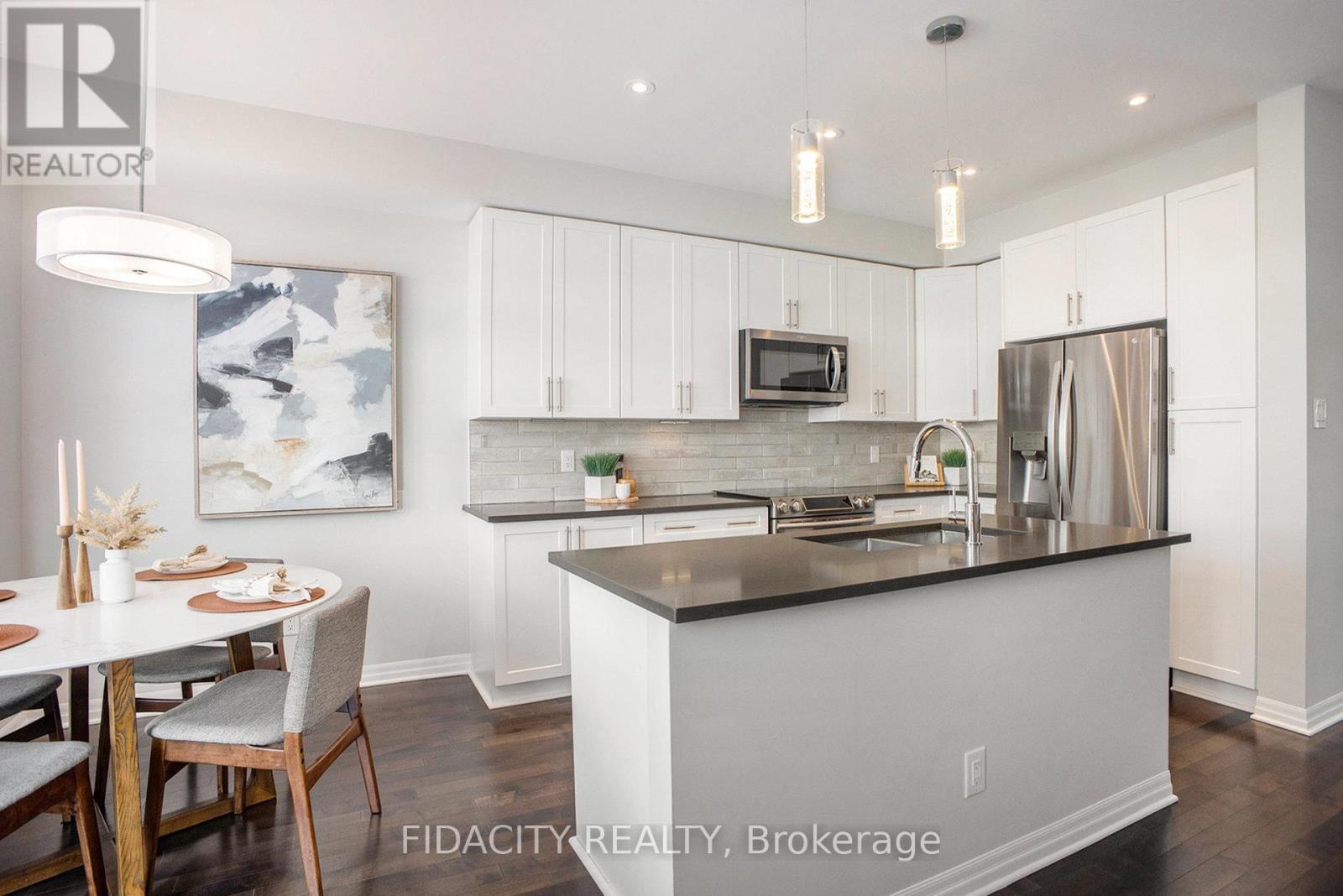 Photo 10 of 168 Overberg Way, Ottawa ON