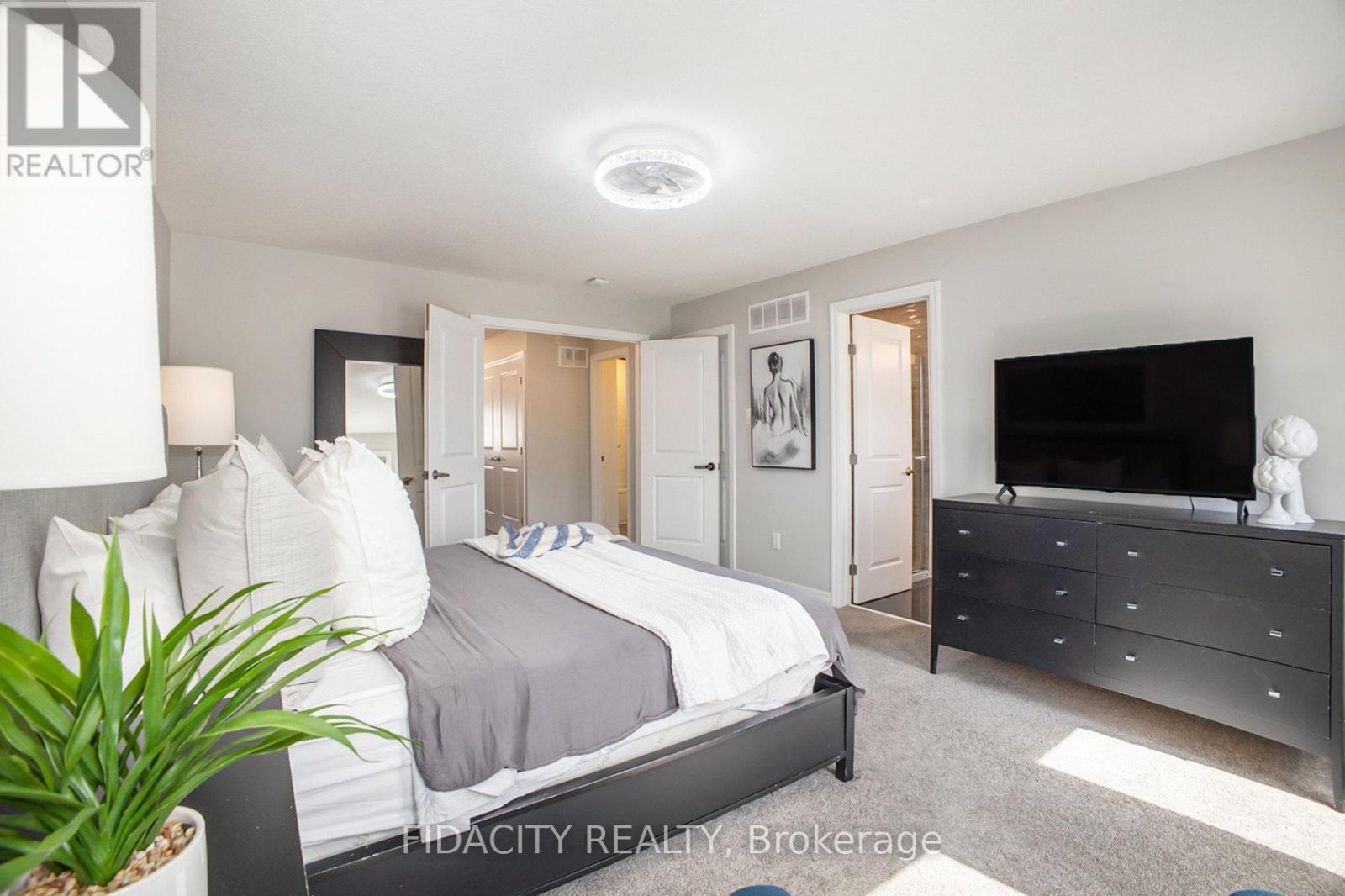 Photo 19 of 168 Overberg Way, Ottawa ON