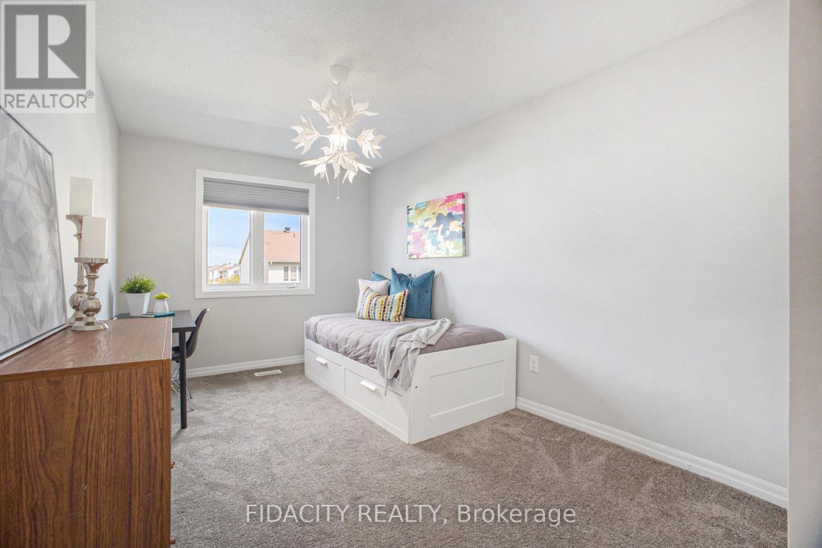 Photo 23 of 168 Overberg Way, Ottawa ON