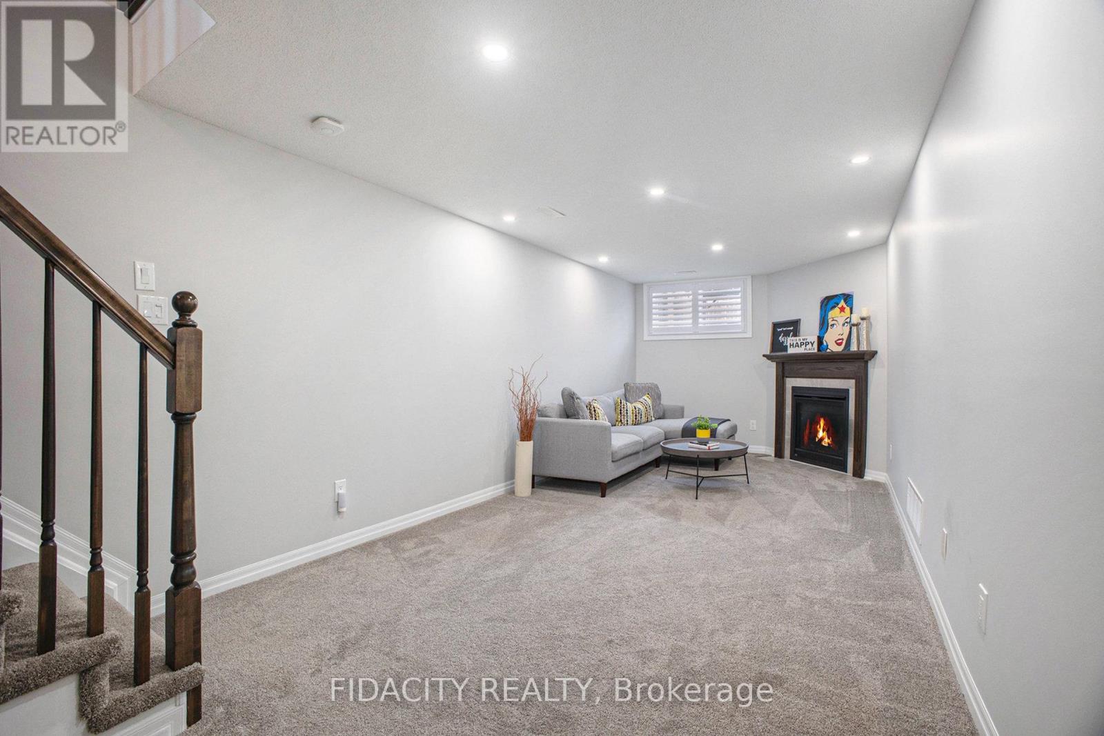 Photo 25 of 168 Overberg Way, Ottawa ON
