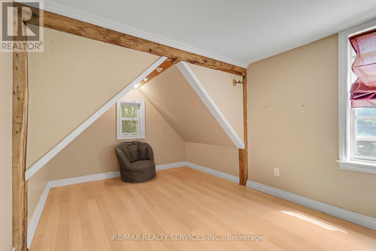 Photo 10 of 2 Parsons Avenue, Caledon ON