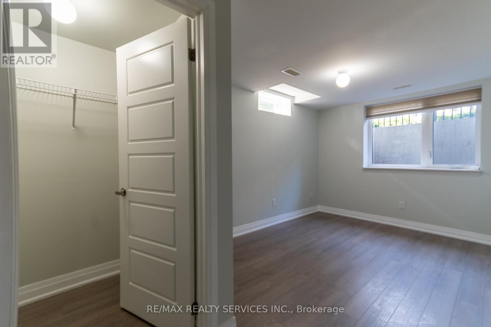 Photo 5 of 105 1208 Main Street E, Milton ON