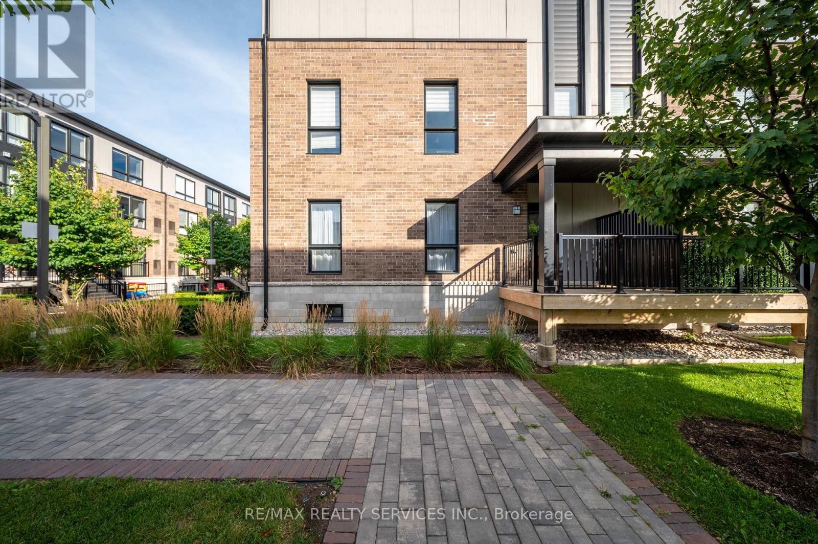 Photo 7 of 105 1208 Main Street E, Milton ON