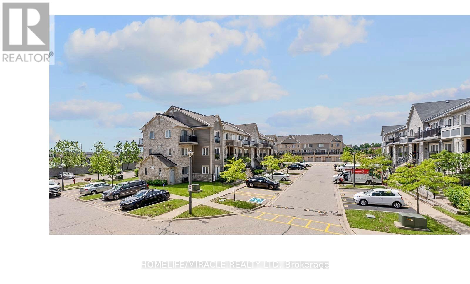 Photo 33 of 61 60 Fairwood Circle, Brampton ON