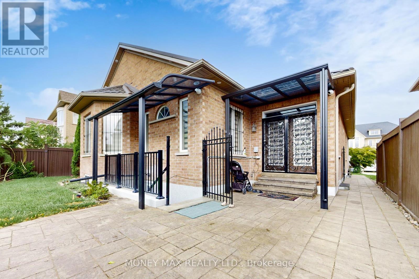 Photo 23 of 4 Pasadena Avenue, Brampton ON