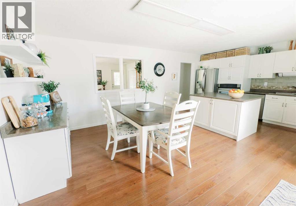 Single Family House Bungalow for Sale in  A Avenue Rosedale Stettler 