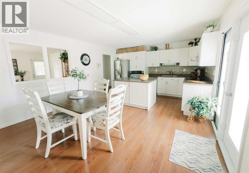 Single Family House Bungalow for Sale in  A Avenue Rosedale Stettler 
