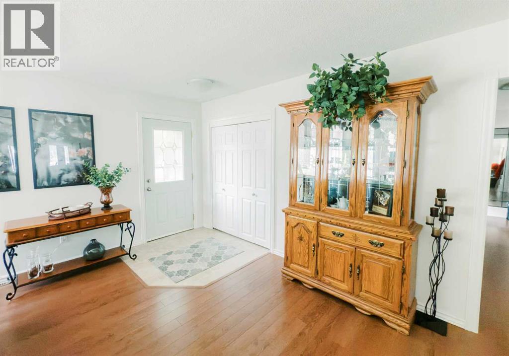 Single Family House Bungalow for Sale in  A Avenue Rosedale Stettler 