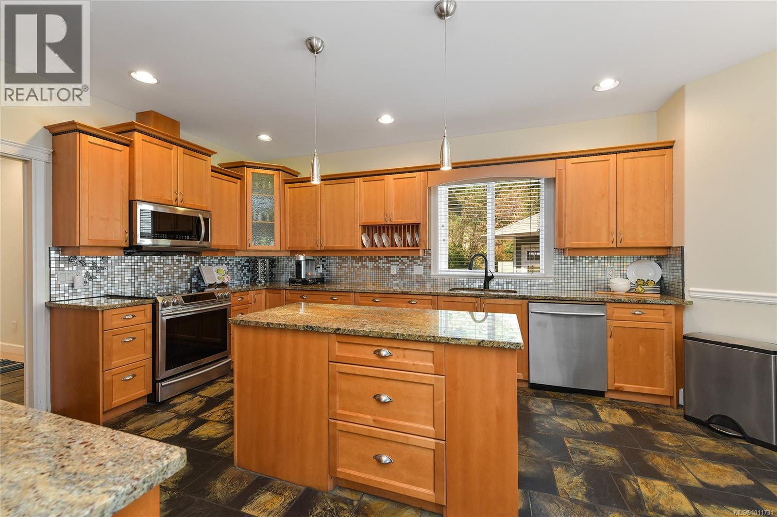 Photo 22 of 2110 Bishops Gate, Langford BC
