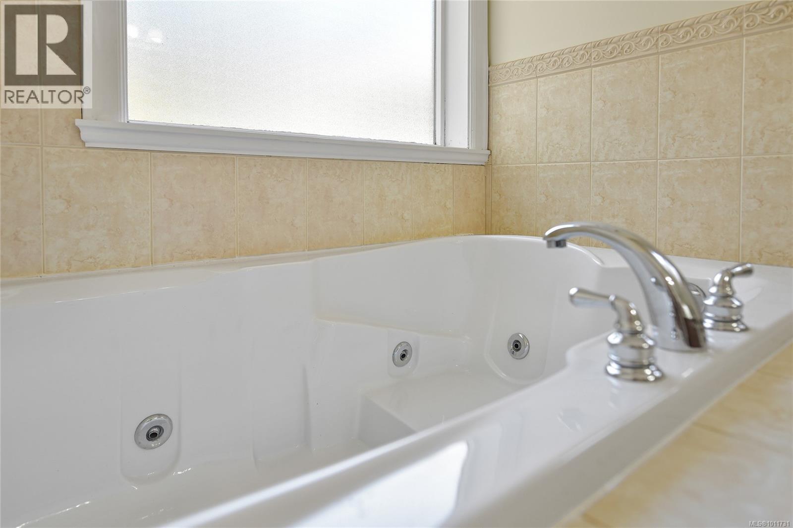 Photo 18 of 2110 Bishops Gate, Langford BC