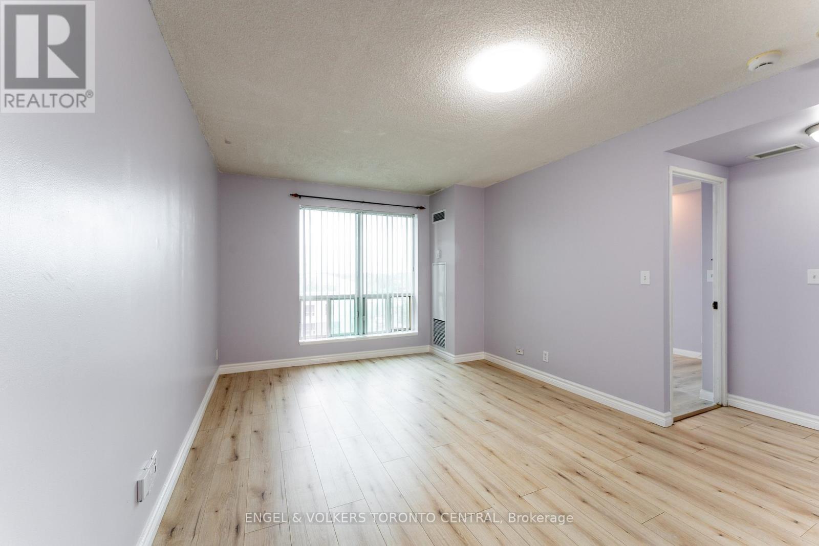 Photo 25 of 715 1 Lee Centre Drive, Toronto ON