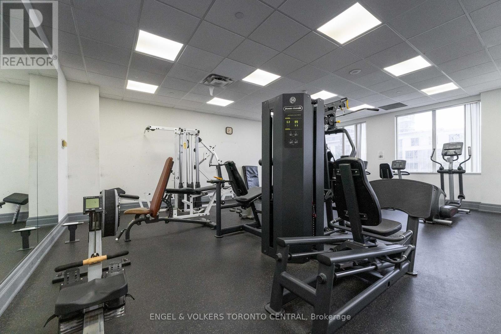 Photo 33 of 715 1 Lee Centre Drive, Toronto ON