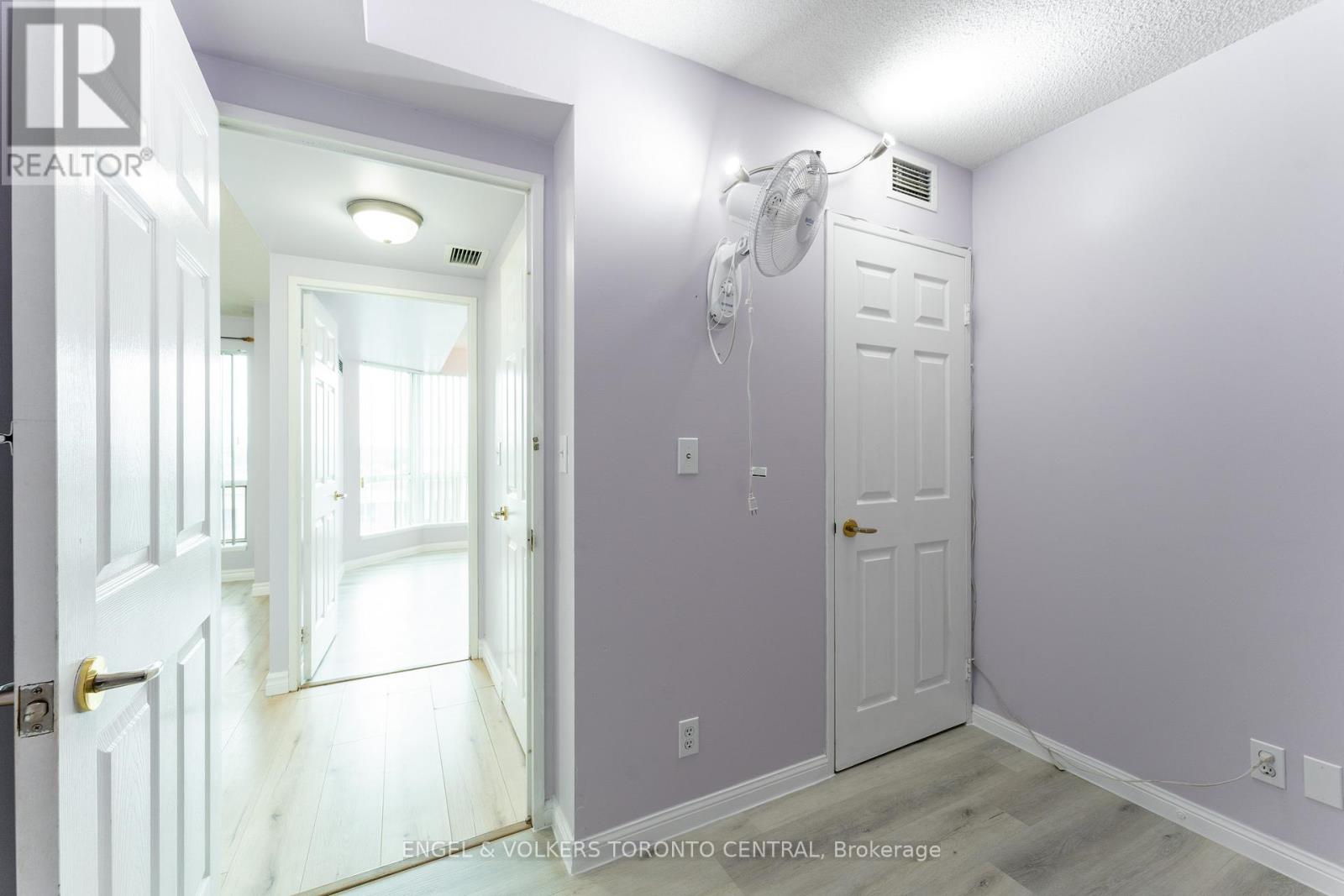 Photo 42 of 715 1 Lee Centre Drive, Toronto ON