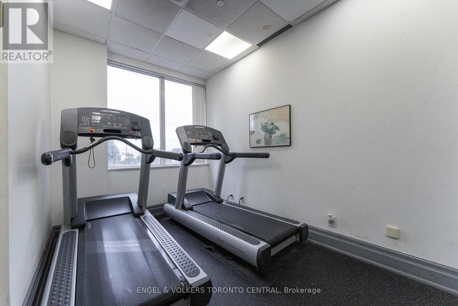 Photo 27 of 715 1 Lee Centre Drive, Toronto ON