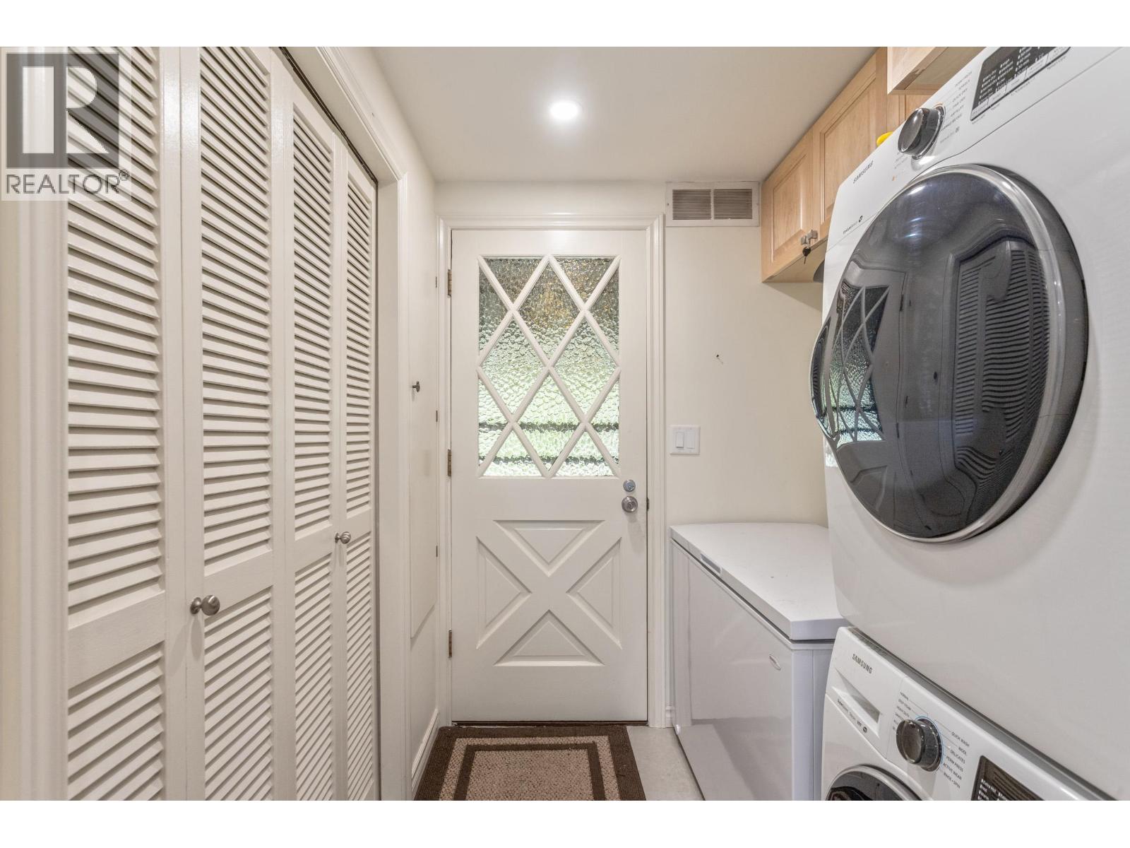 Photo 14 of 17 6600 Lucas Road, Richmond BC