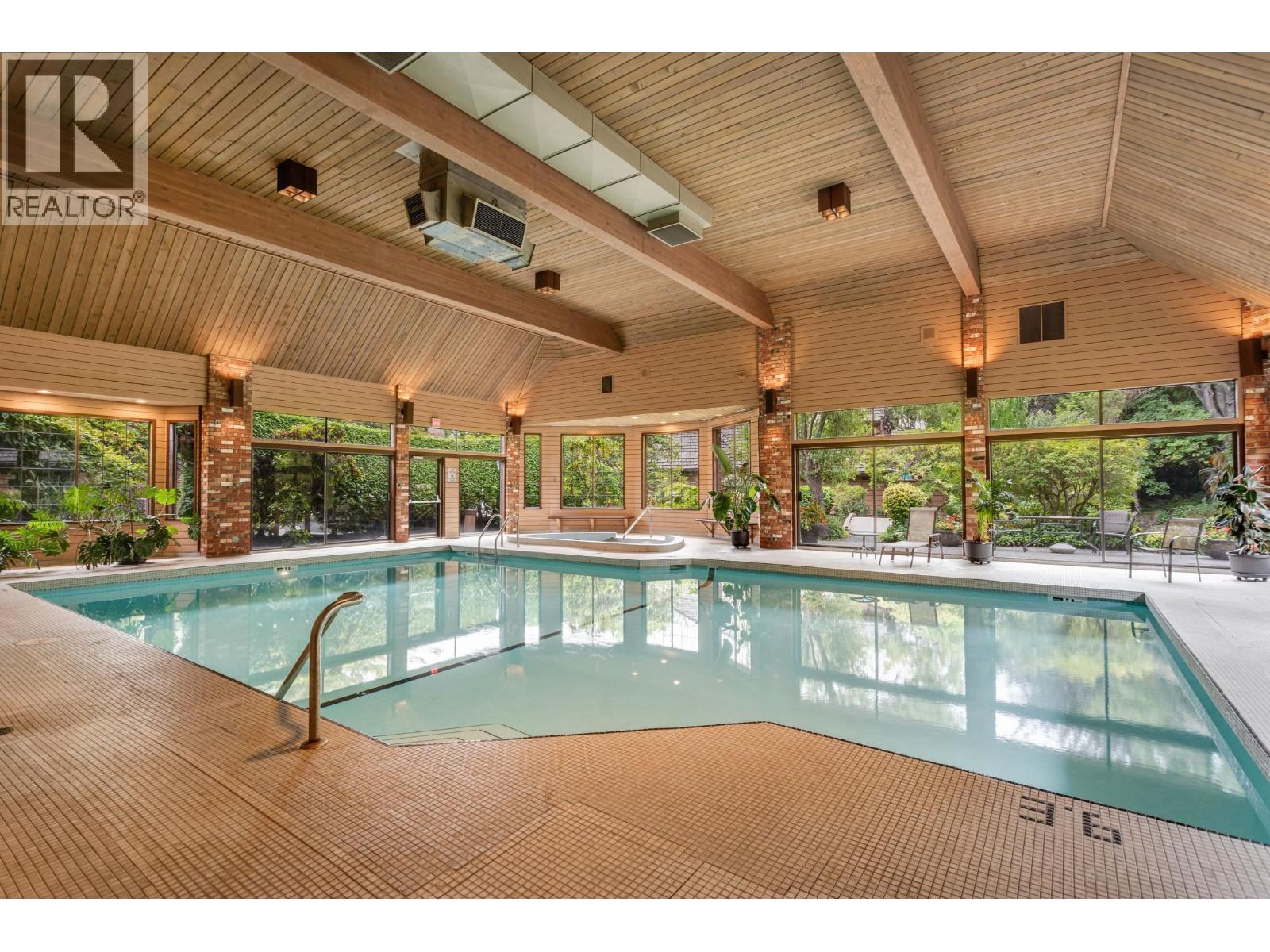 Photo 8 of 17 6600 Lucas Road, Richmond BC