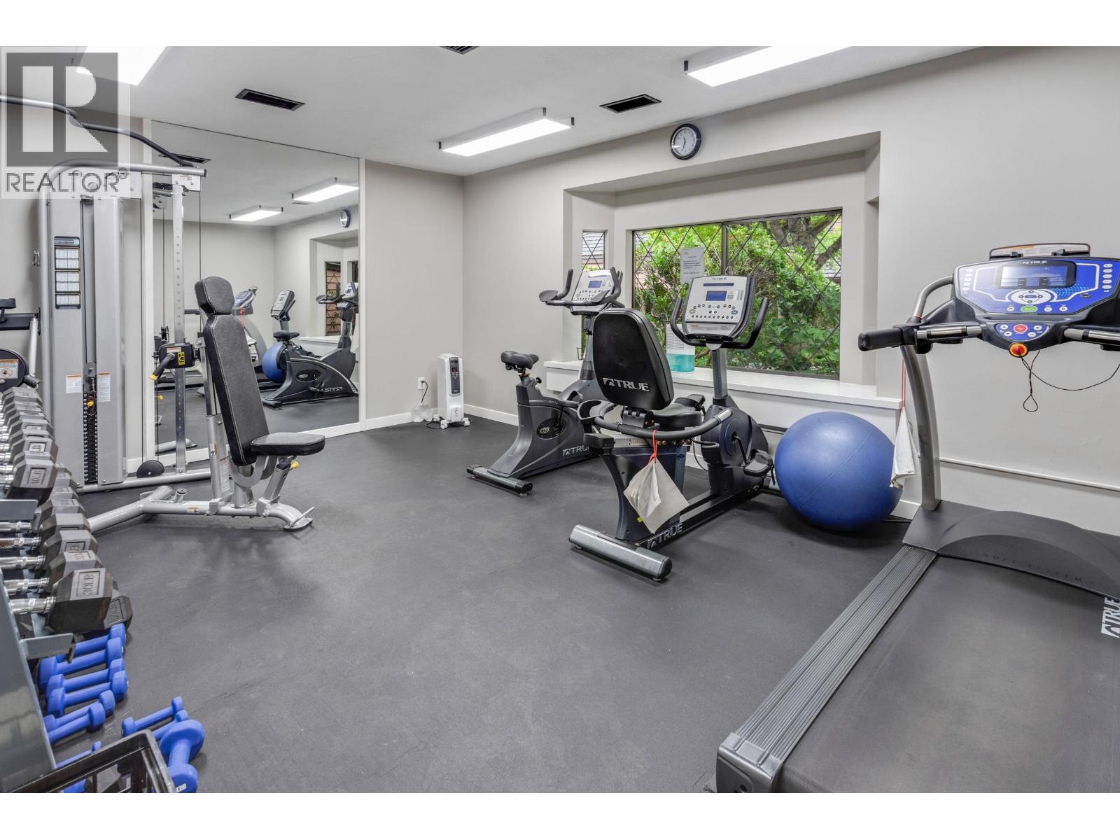 Photo 9 of 17 6600 Lucas Road, Richmond BC