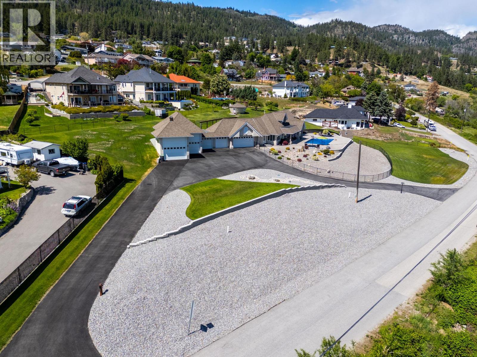 6130 Lipsett Avenue, Peachland