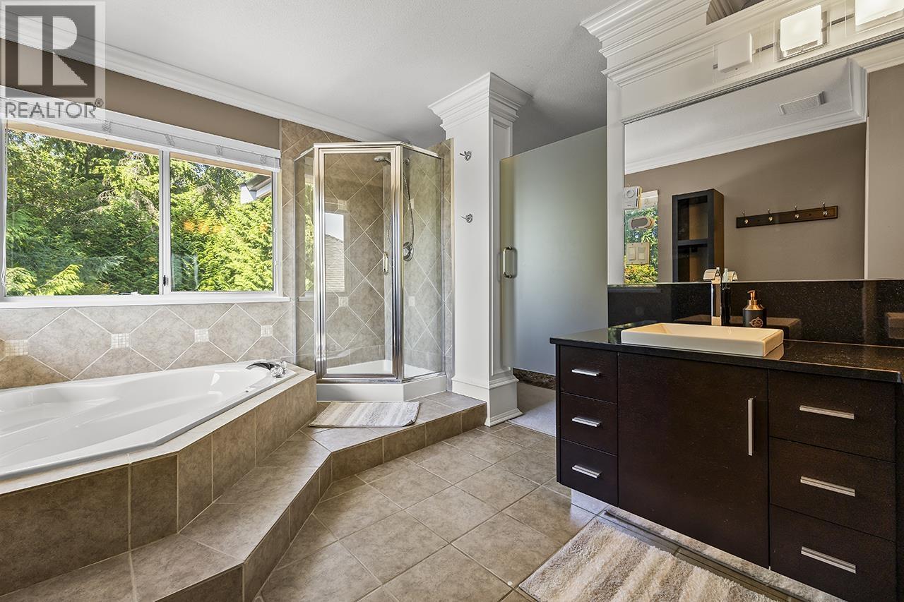 Photo 11 of 1562 Bramble Lane, Coquitlam BC