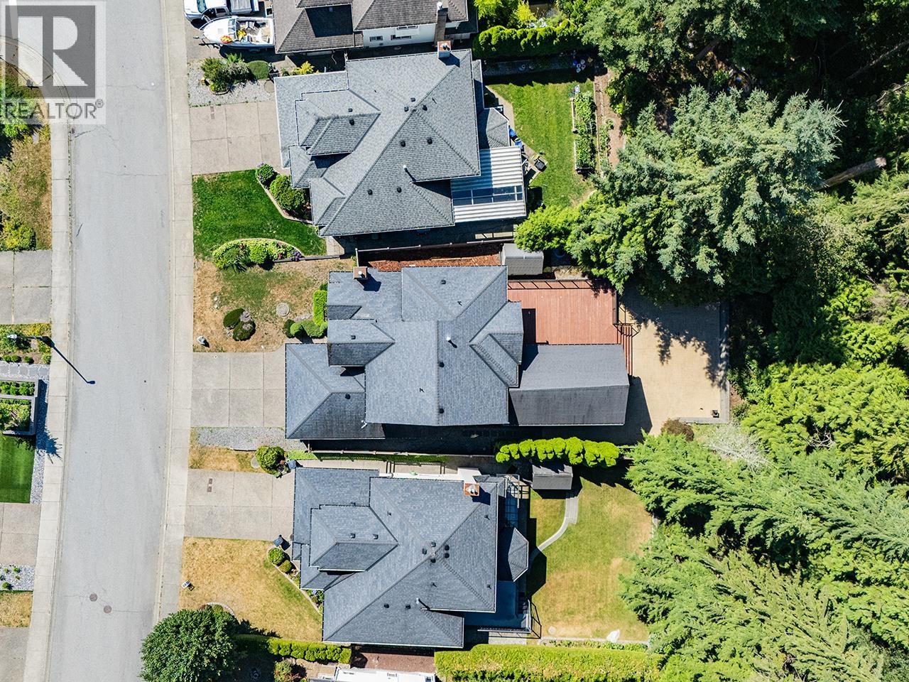Photo 13 of 1562 Bramble Lane, Coquitlam BC