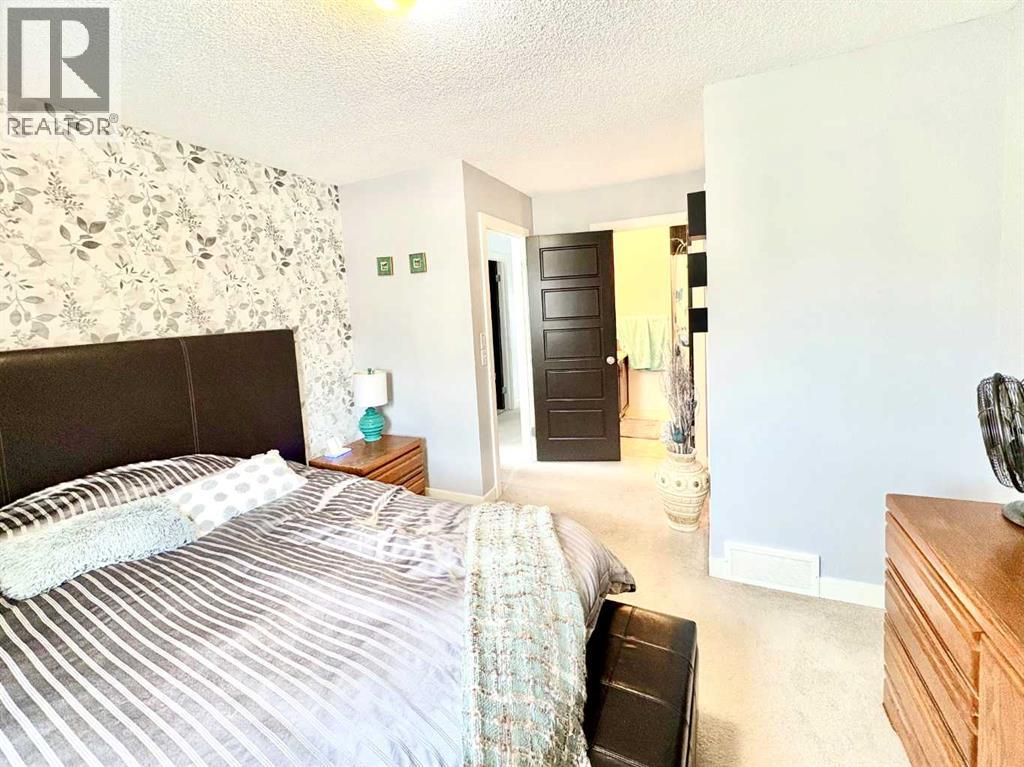 Single Family House for Sale in  Pantego Lane NW Panorama Hills Calgary 