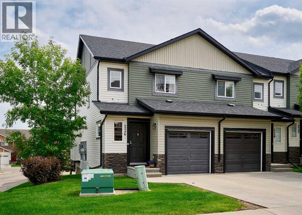 226 Pantego Lane NW, Calgary, Alberta