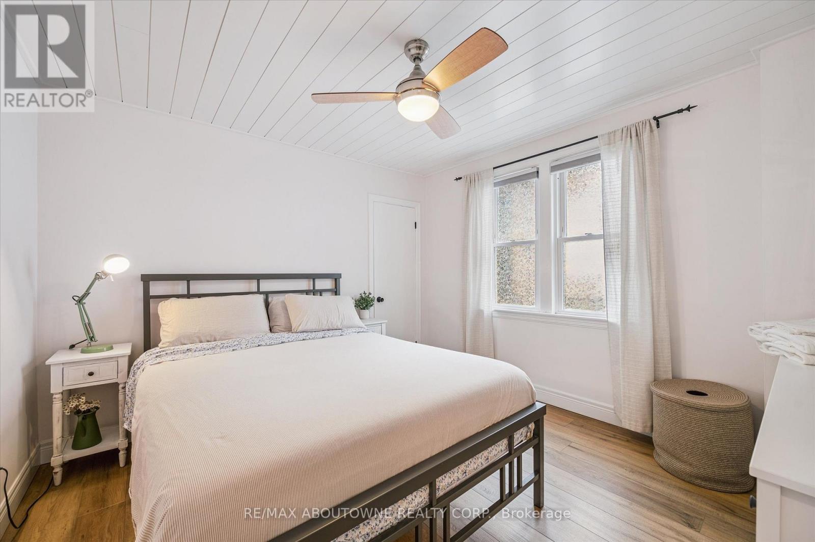 Photo 17 of 216 Bell Avenue, Hamilton ON