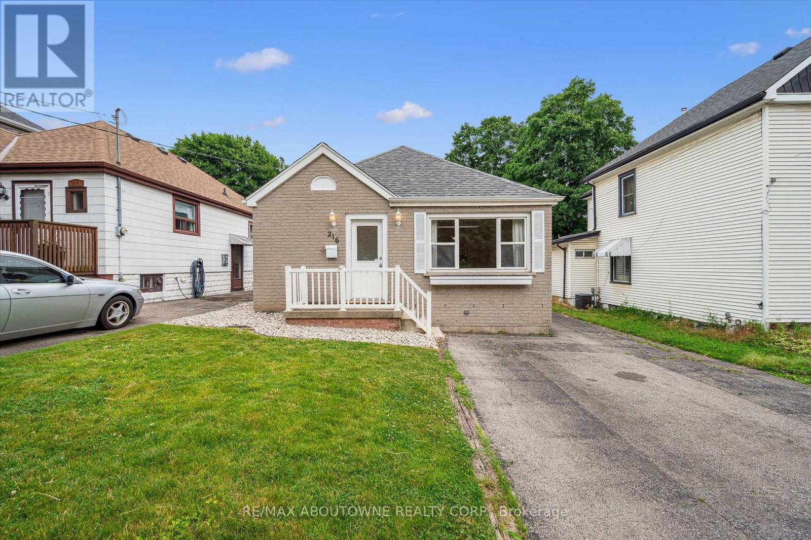 Photo 25 of 216 Bell Avenue, Hamilton ON
