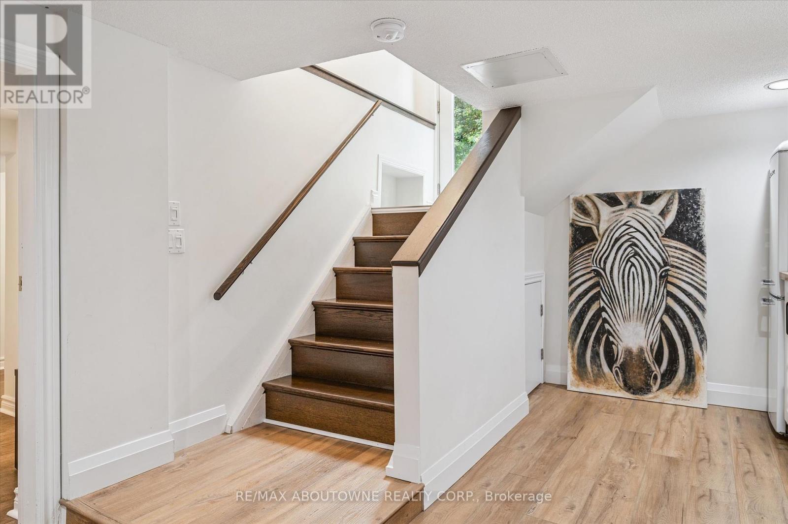 Photo 30 of 216 Bell Avenue, Hamilton ON