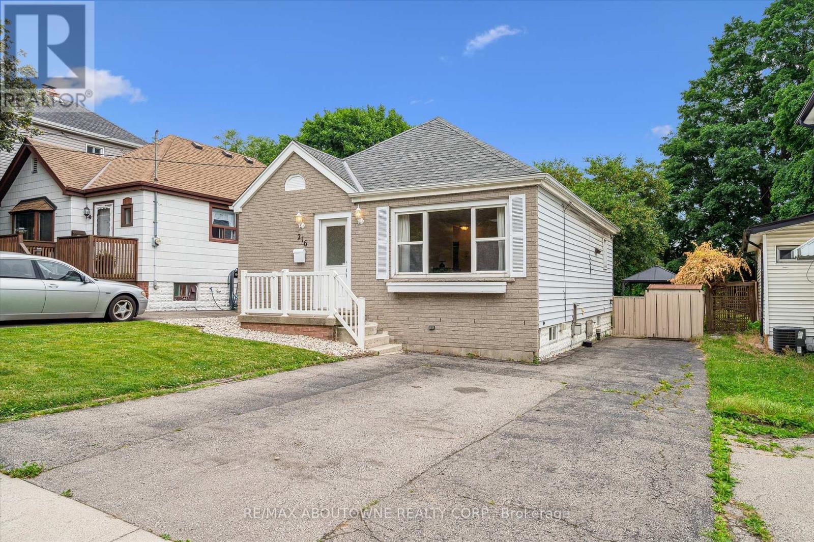 Photo 1 of 216 Bell Avenue, Hamilton ON