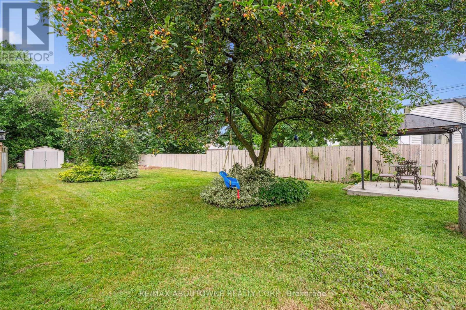 Photo 28 of 216 Bell Avenue, Hamilton ON