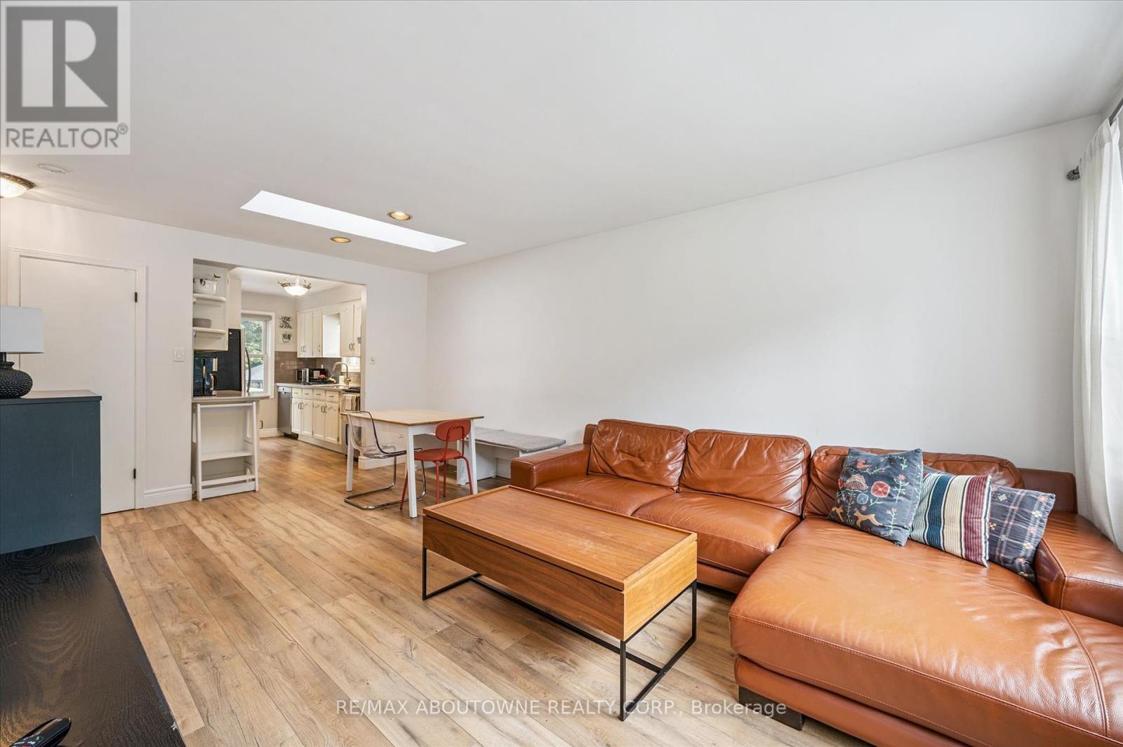 Photo 16 of 216 Bell Avenue, Hamilton ON