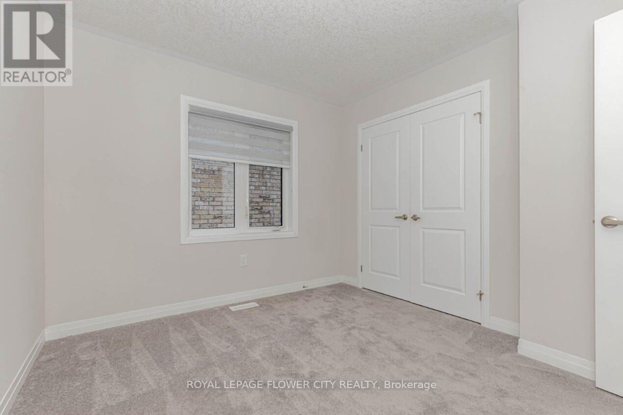 Photo 3 of 14 Prince Phillip Boulevard, North Dumfries ON