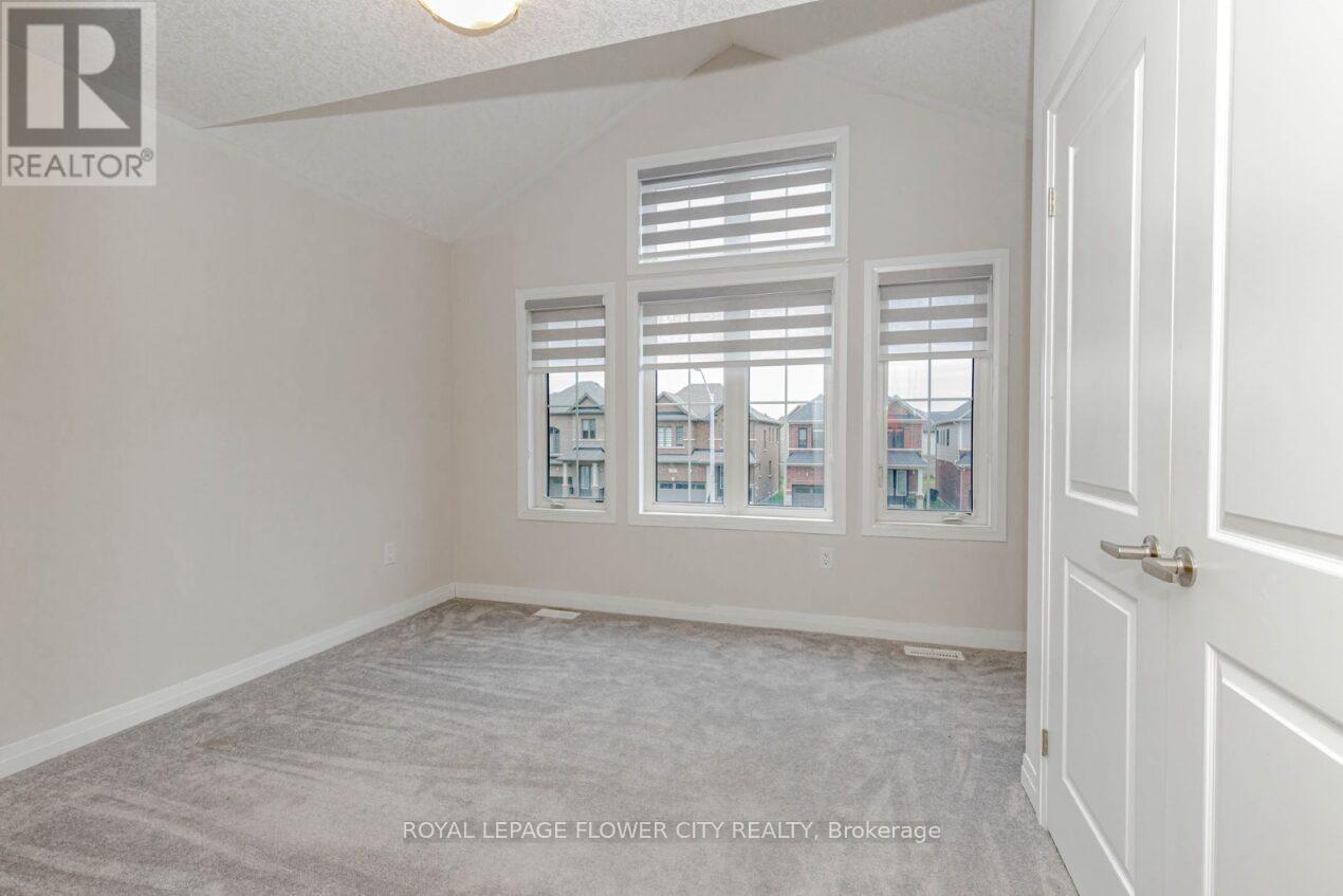 Photo 32 of 14 Prince Phillip Boulevard, North Dumfries ON
