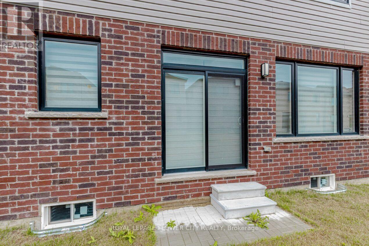 Photo 28 of 14 Prince Phillip Boulevard, North Dumfries ON