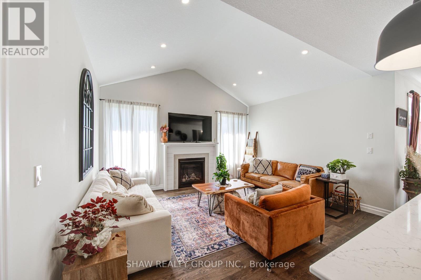 Photo 1 of 111 Livingston Drive, Tillsonburg ON