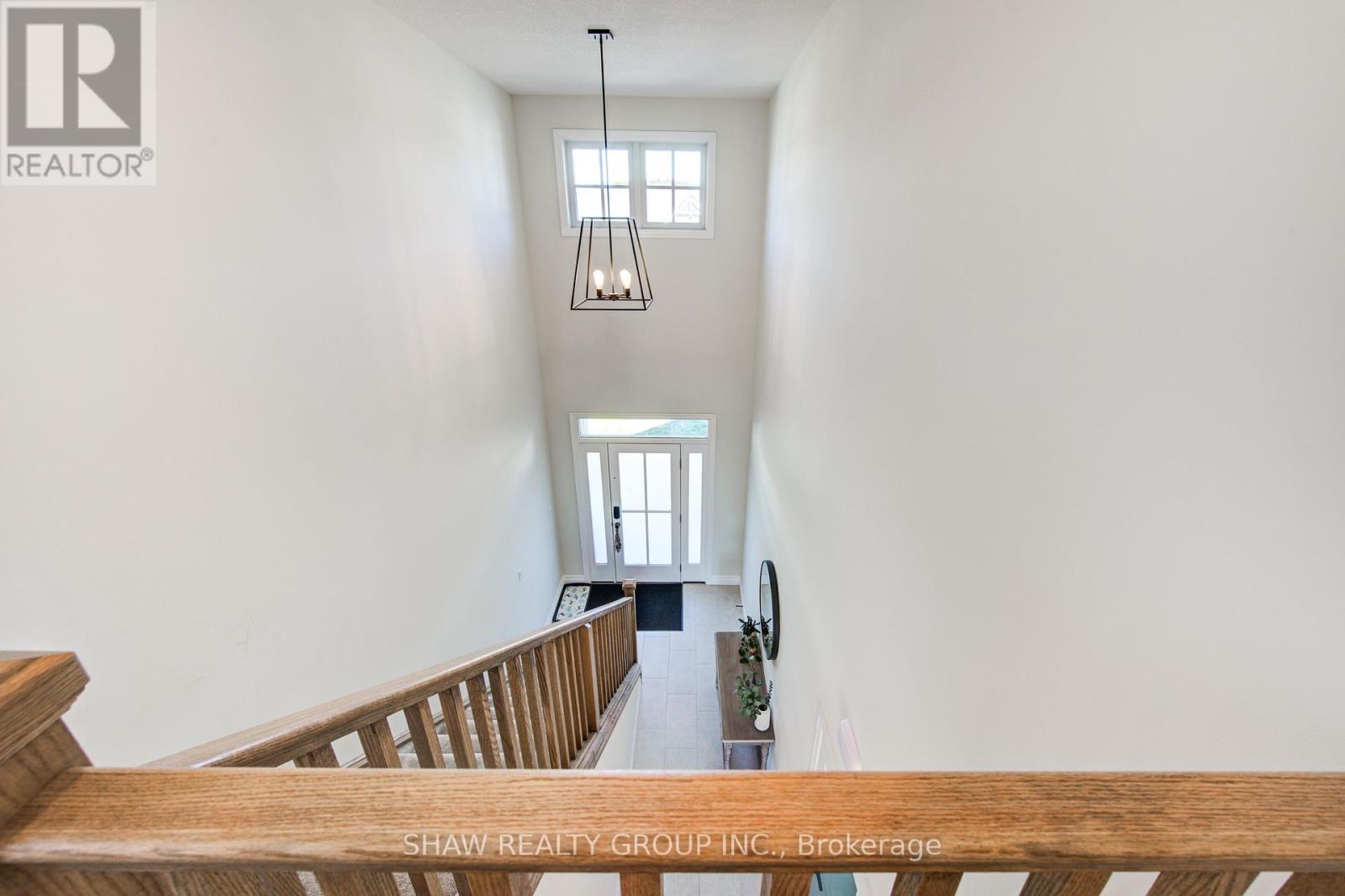 Photo 43 of 111 Livingston Drive, Tillsonburg ON