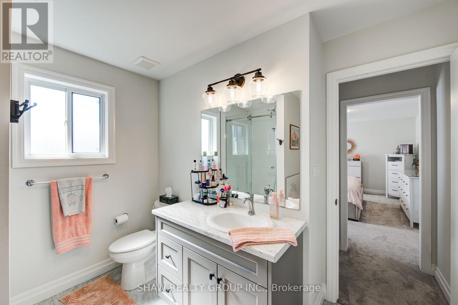 Photo 42 of 111 Livingston Drive, Tillsonburg ON