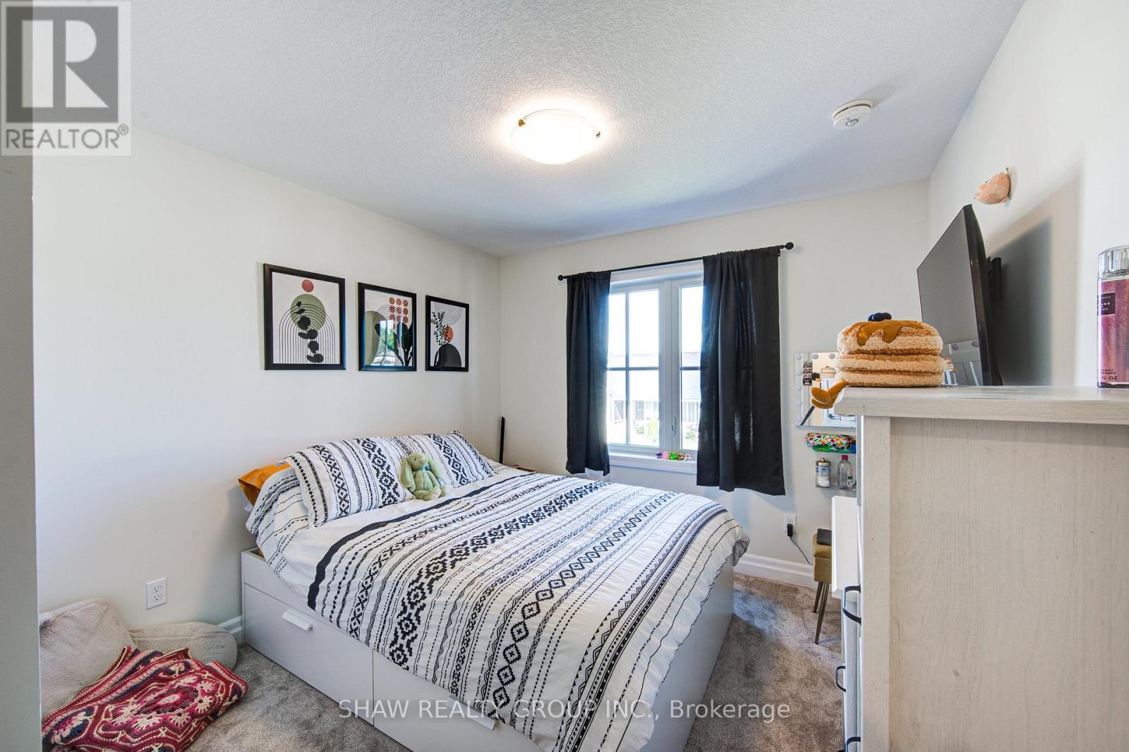 Photo 23 of 111 Livingston Drive, Tillsonburg ON
