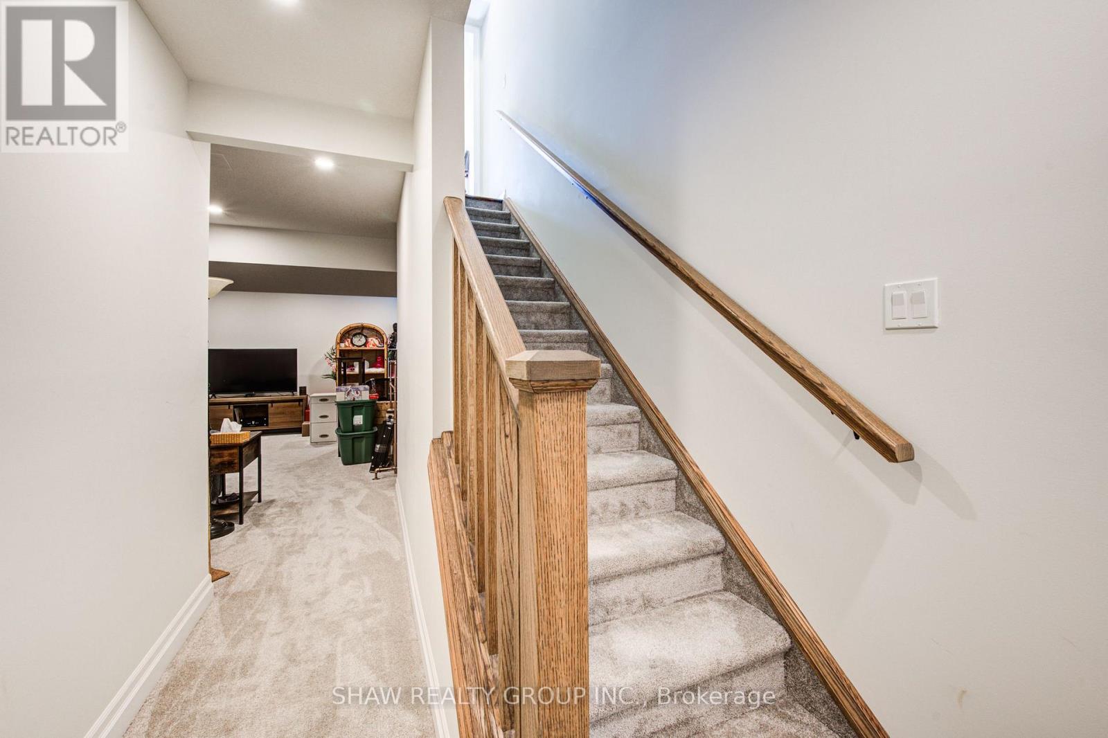 Photo 9 of 111 Livingston Drive, Tillsonburg ON